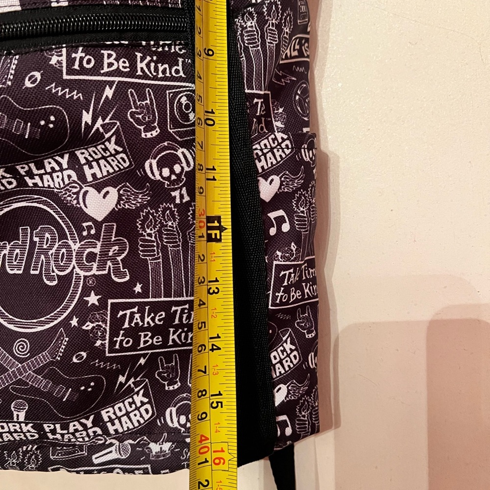 Hard Rock Cafe Black & White Backpack Iconic Sayings EUC - Picture 12 of 13